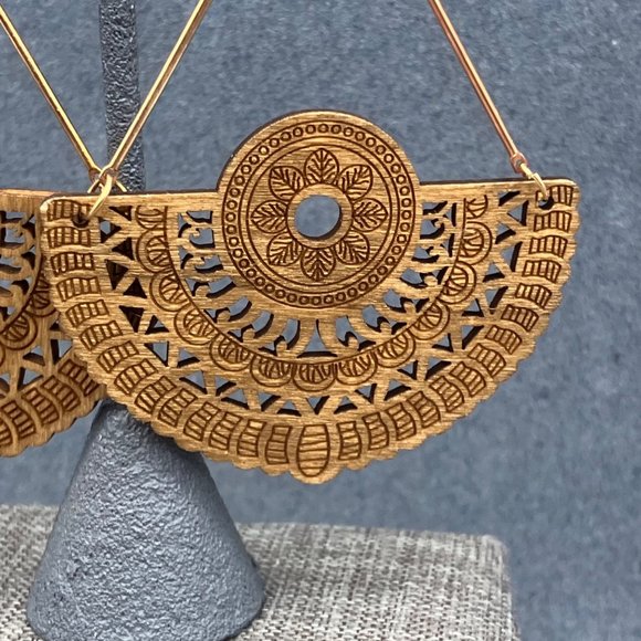 Dangle Pierced Earrings Wood Brown Gold Laser Cut Semi Circle Exotic Retro Boho - Picture 2 of 9